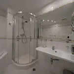 Ξενοδοχείο Embassy 4*