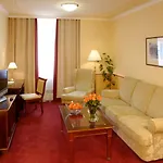 Embassy Ξενοδοχείο Κάρλοβι Βάρι
