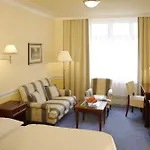 Embassy Ξενοδοχείο 4*