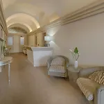 Ξενοδοχείο Embassy 4*