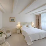 Embassy Ξενοδοχείο 4*