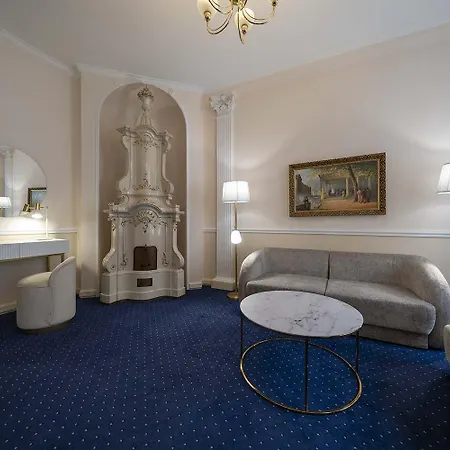 Embassy 4* Κάρλοβι Βάρι
