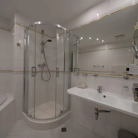 Hotel Hotel Embassy 4*