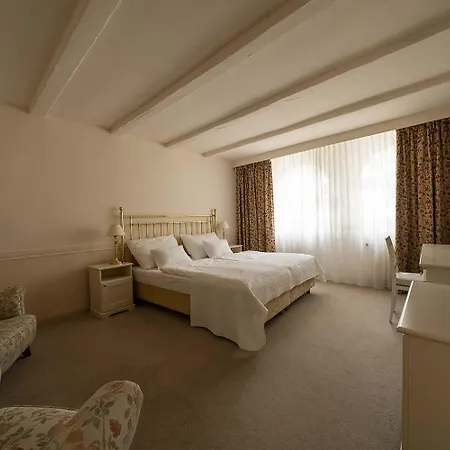 Embassy Hotel