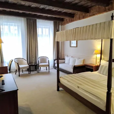 Embassy Ξενοδοχείο 4*