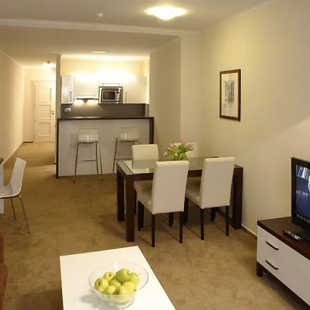 Embassy Ξενοδοχείο 4*