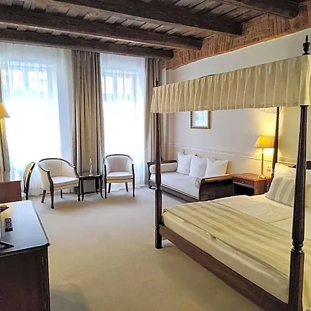 Embassy 4*