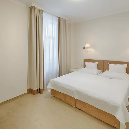 Ξενοδοχείο Embassy Κάρλοβι Βάρι