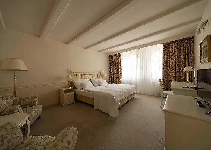 Embassy Hotell