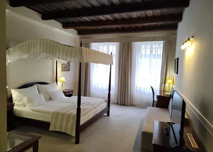 Hotel Embassy 4*