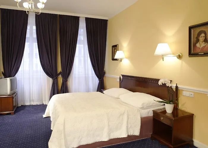 Hotel Embassy