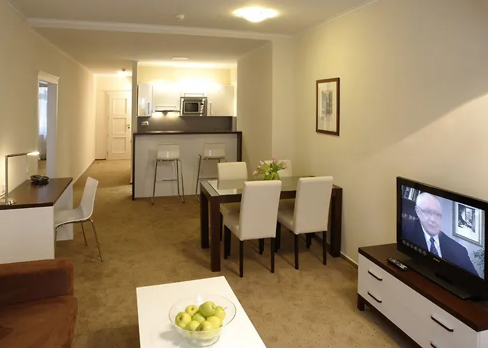 Embassy Hotel 4*