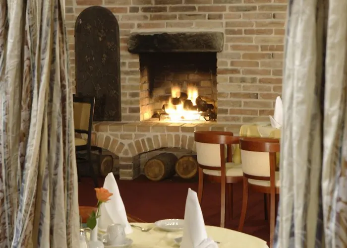 Embassy Hotel 4*