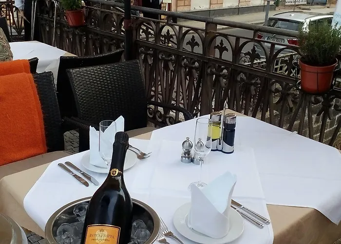 Embassy Hotell